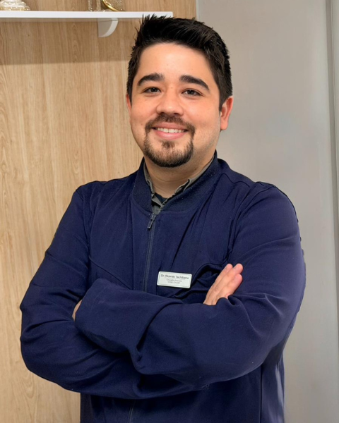 Dr. Ricardo Tachibana